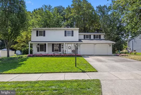 304 Pinewood Dr, Shiremanstown, PA 17011