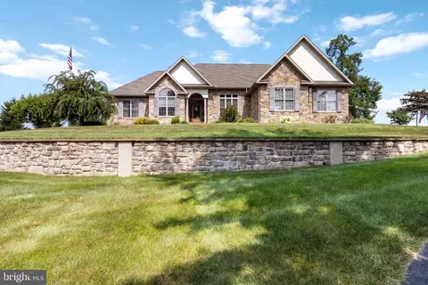 400 Autumn Dr, Carlisle, PA 17015