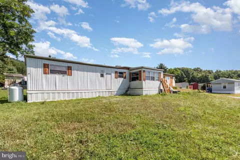32 Liam Ln, Carlisle, PA 17015