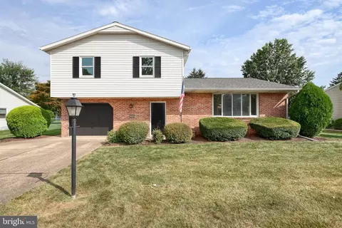 909 E Coover St, Mechanicsburg, PA 17055