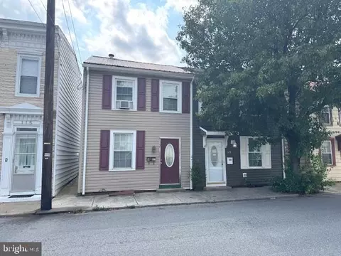 117 N Market St, Mechanicsburg, PA 17055