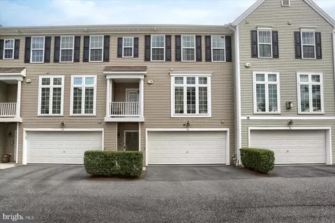 3029 G Meridian Cmns, Mechanicsburg, PA 17055