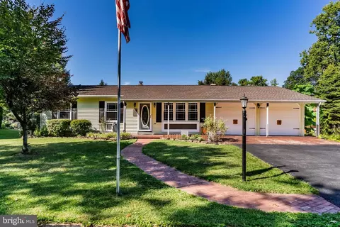 4717 Maple Ave, Mechanicsburg, PA 17055