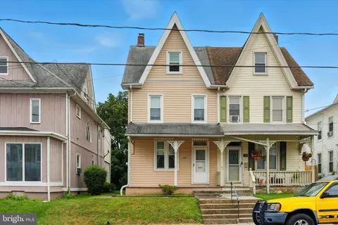 326 4th St, New Cumberland, PA 17070