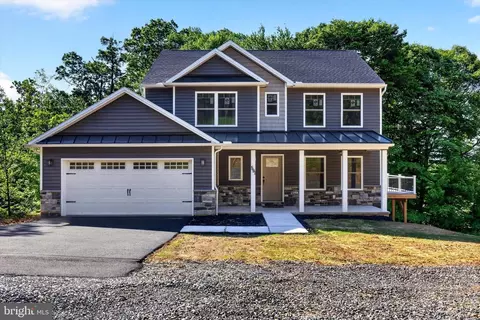 591 Belle Vista Dr, Enola, PA 17025