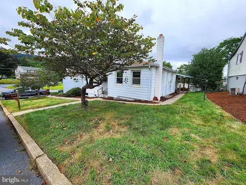 210 2nd St, East Pennsboro, PA 17025
