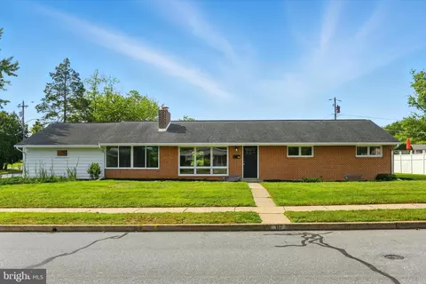 111 Manchester Rd, Camp Hill, PA 17011