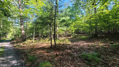 2825 County Line Rd, Gardners, PA 17324
