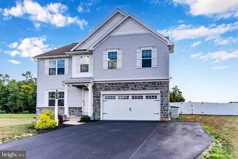 25 Eldon Ln, Carlisle, PA 17015