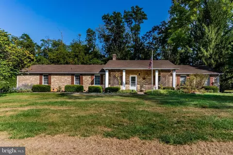 151 Limekiln Rd, Carlisle, PA 17015