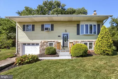 690 Front St, Enola, PA 17025