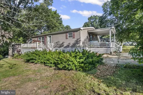 70 Peachy Ann Dr, Newville, PA 17241