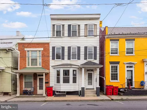 14 E Main St, Newville, PA 17241