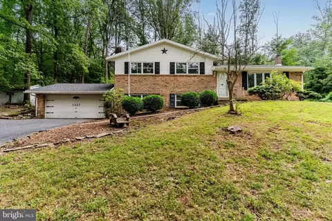 1327 Horick Dr, Boiling Springs, PA 17007
