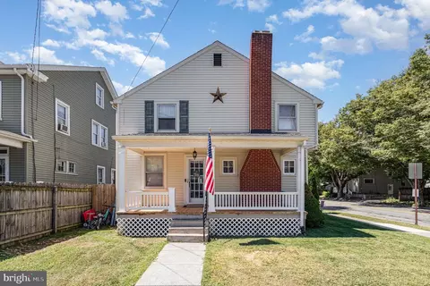 102 W Willow St, Carlisle, PA 17013