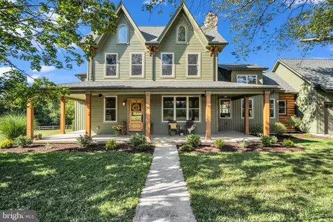 44 Sandy Bottom Rd, Carlisle, PA 17015