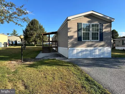 63 Country View Ests, Newville, PA 17241