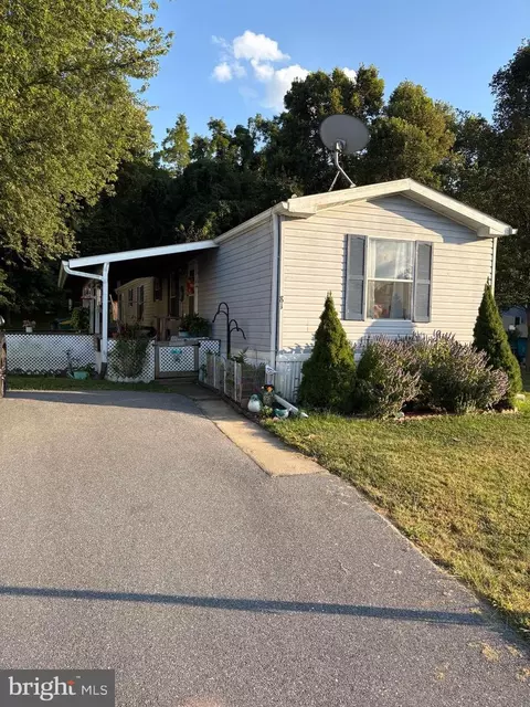 81 Spring Garden Ests, Carlisle, PA 17015