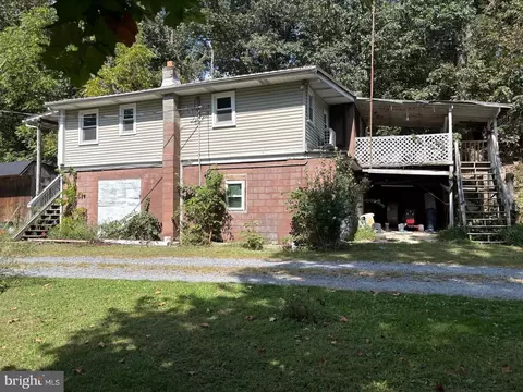 45 Waterside Dr, Carlisle, PA 17015