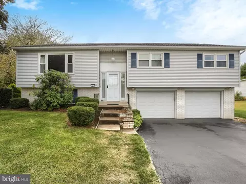 1530 Terrace Ave, Carlisle, PA 17013