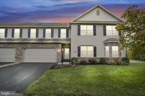 46 Kerry Ct, Mechanicsburg, PA 17050