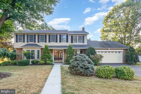 1121 Oak St, Carlisle, PA 17013