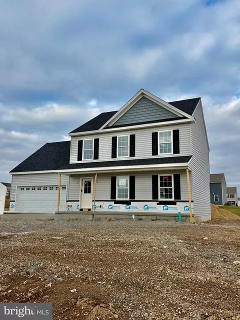 6 Family Dr, Carlisle, PA 17013
