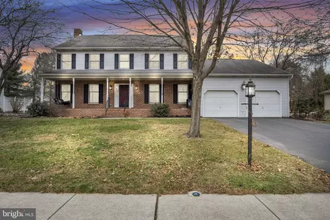 11 Laurel Oak, Boiling Springs, PA 17007