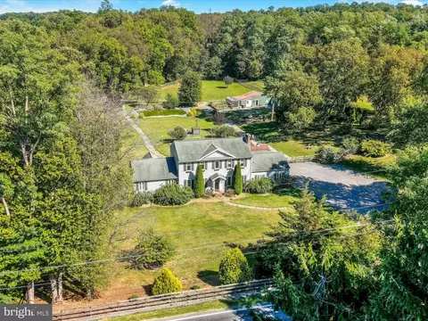 131 Simmons Rd, Mechanicsburg, PA 17055