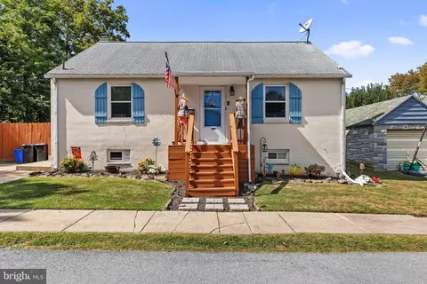 207 Pine St, Wormleysburg, PA 17043