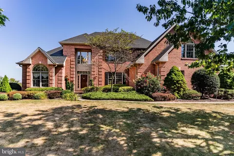 7 Accent Cir, Camp Hill, PA 17011