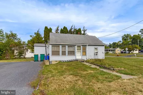 219 Center St, Enola, PA 17025