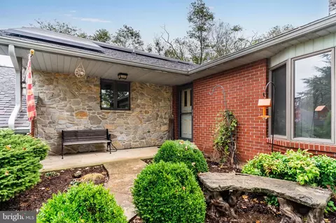 880 Creek Rd, Carlisle, PA 17015