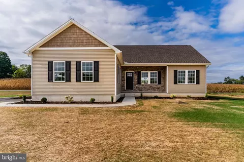 3 Elton Dr, Carlisle, PA 17015