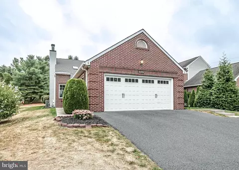4186 Nantucket Dr, Mechanicsburg, PA 17050