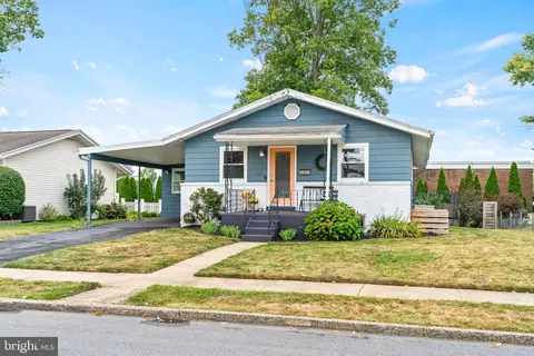 102 April Dr, Camp Hill, PA 17011