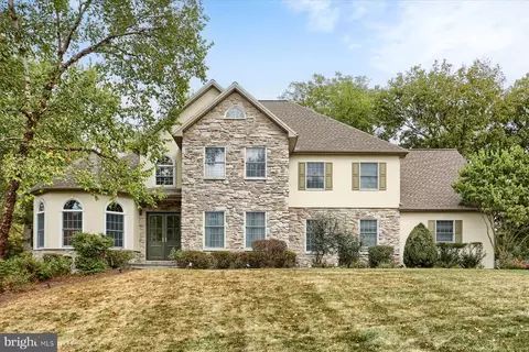 22 Gunpowder Rd, Mechanicsburg, PA 17050