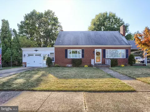 900 S 31st St, Camp Hill, PA 17011