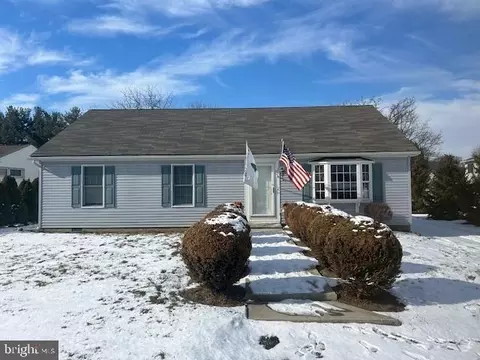 21 Skyport Rd, Mechanicsburg, PA 17050