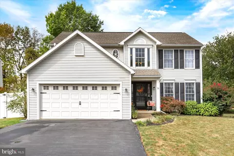 36 Monarch Ln, Mechanicsburg, PA 17050