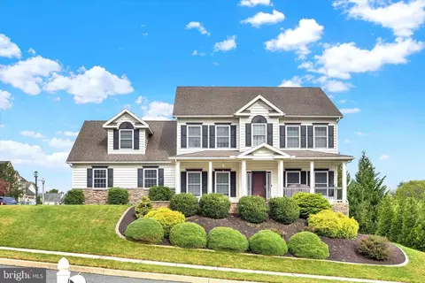 480 Francis Dr, Mechanicsburg, PA 17050