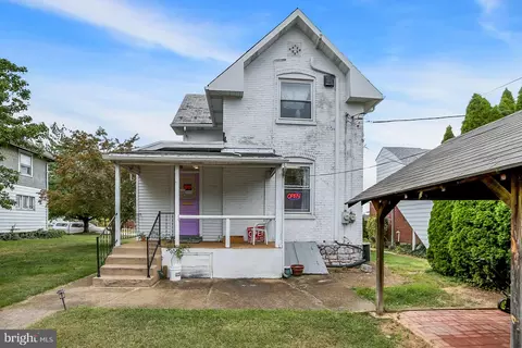 411 S 32nd St, Camp Hill, PA 17011