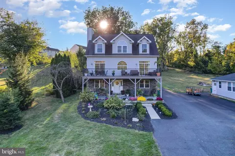 5106 Erbs Bridge Rd, Mechanicsburg, PA 17050