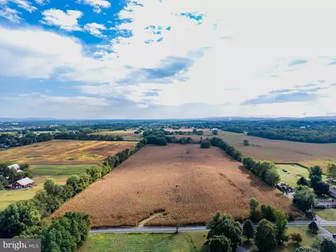 S Old Stone House Road S, Mechanicsburg, PA 17055