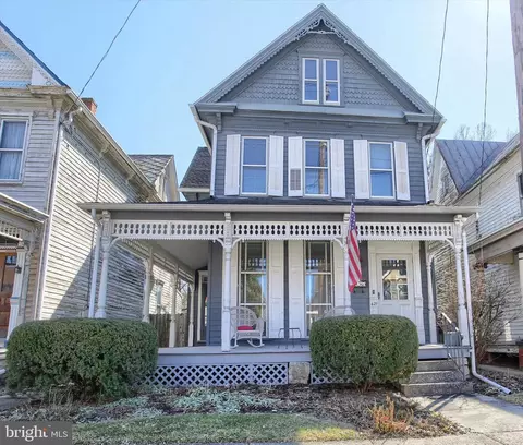 421 W Main St, Mechanicsburg, PA 17055