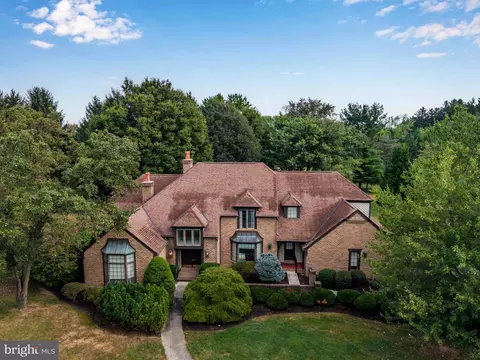 911 Walnut St, Carlisle, PA 17013