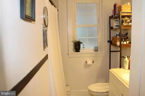 Bath - 218 S Market St, Mechanicsburg, PA 17055 photo 1 of 1