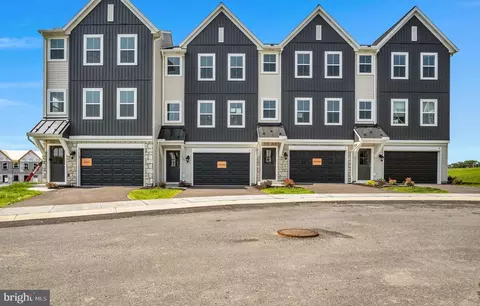 4 Morgan Cir #013-03, Carlisle, PA 17015