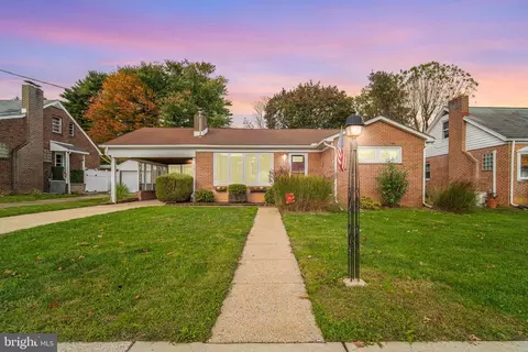 719 Elkwood Dr, New Cumberland, PA 17070