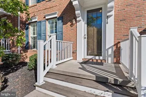220 Shaw St, Mechanicsburg, PA 17050